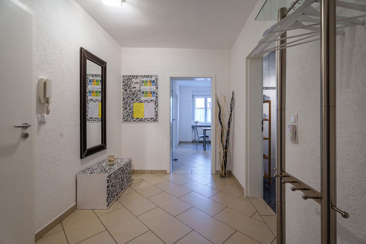 Flur der Ferienwohnung mit Garderobe